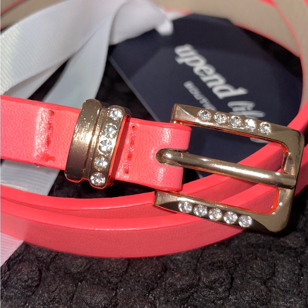 Coral Season Trend. Thin Belt